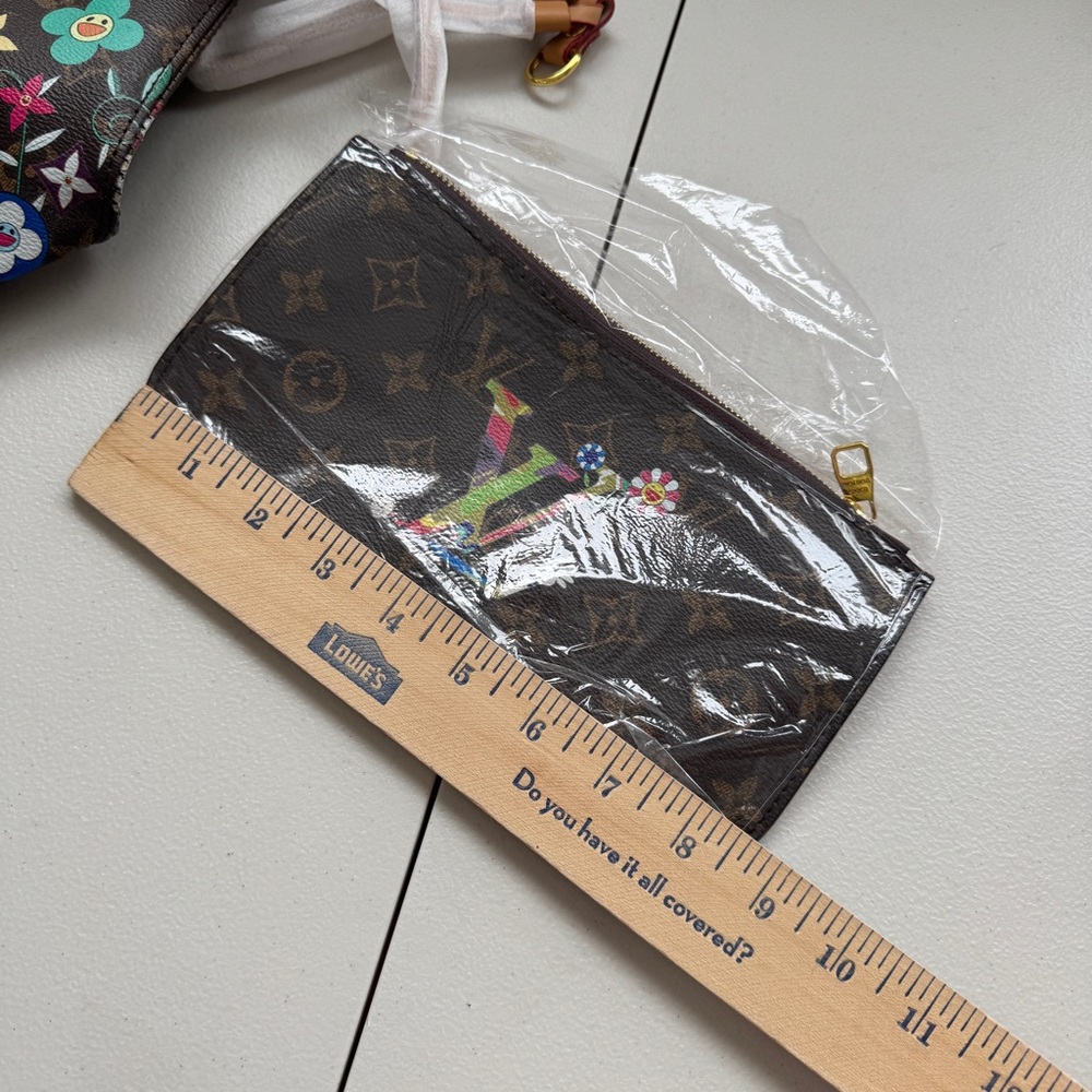 Big brown tote with flowers and matching pouch nwt - Picture 11 of 11